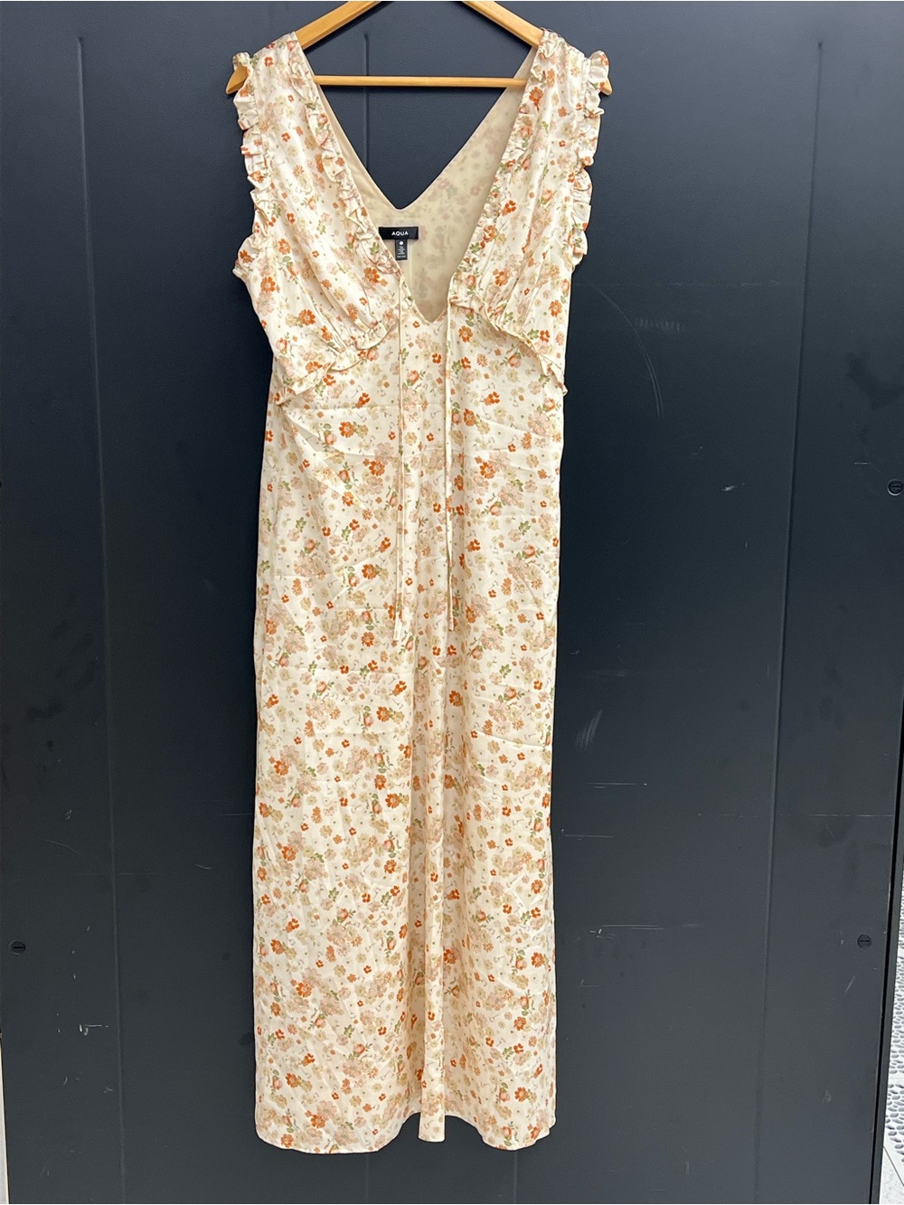 Subcategory identification for women's dress